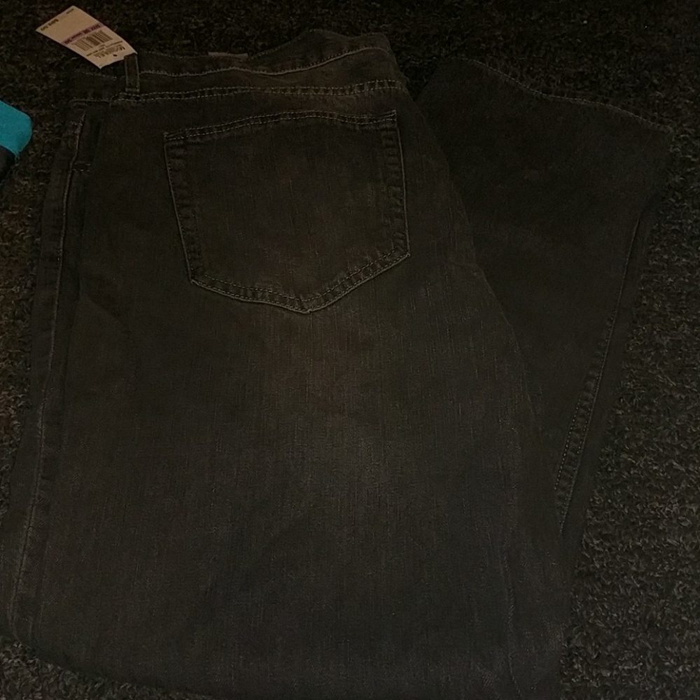 Pants/shirts - Picture 3 of 6